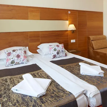 Briz - Sea Breeze 3* Sluneční pobřeží